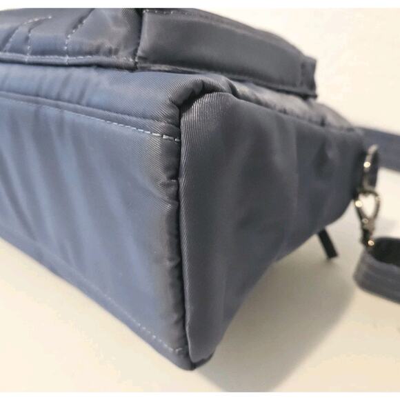 New! Lug Stretch LE Crossbody Bag In Slate Blue RFID Blocking Patriotic 12x7x4 - Picture 6 of 14